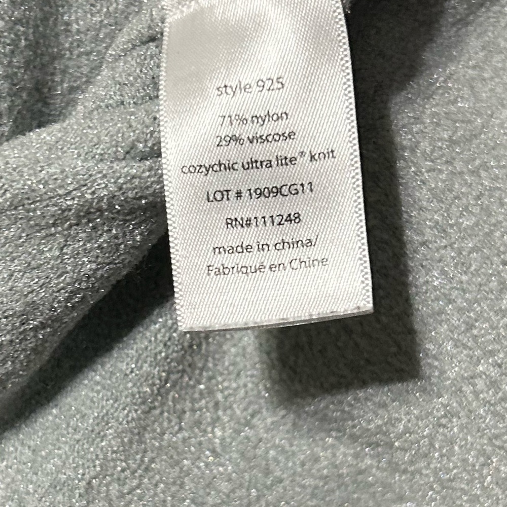 Barefoot Dreams Gray Women's Top - Picture 6 of 6